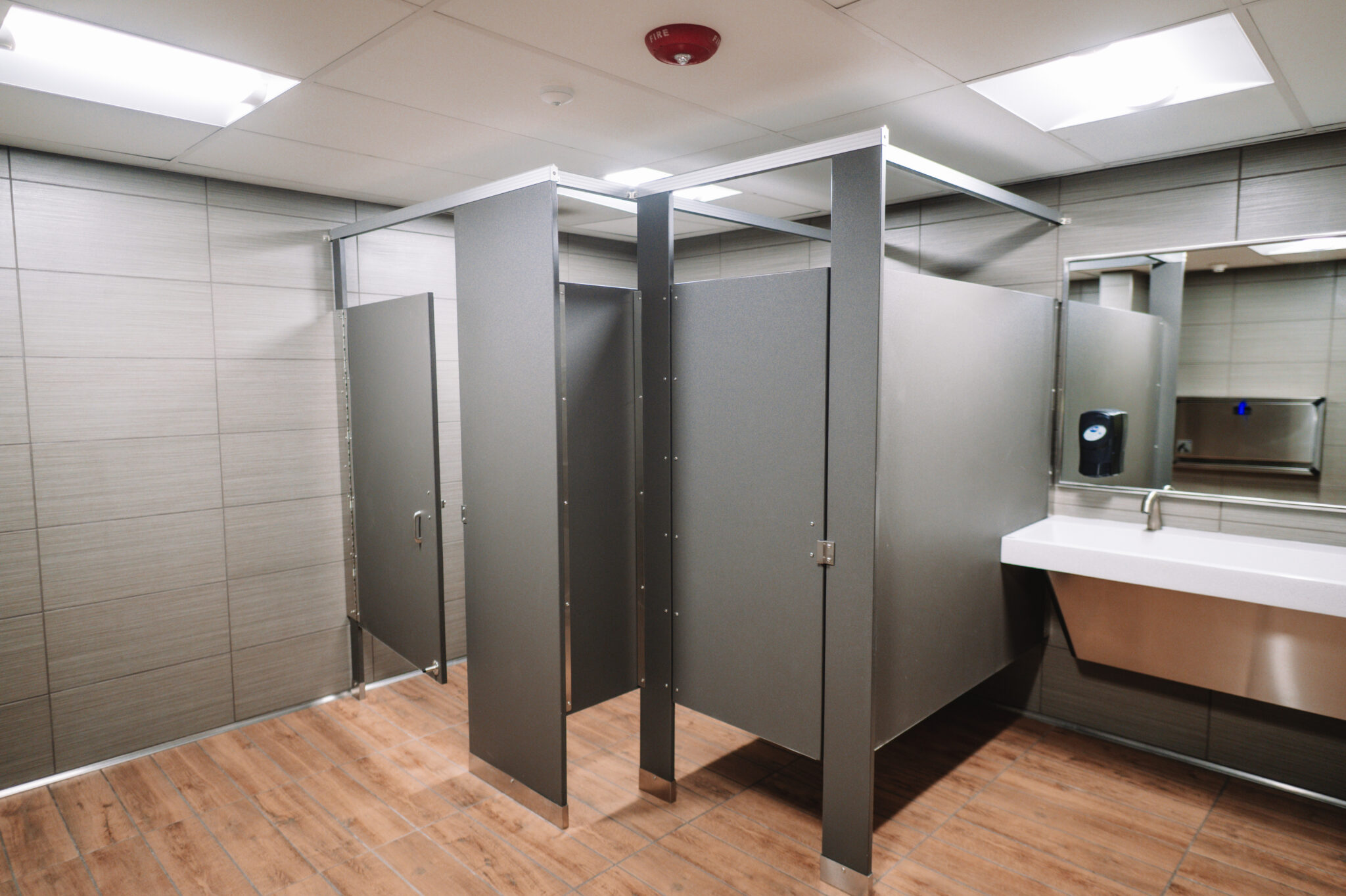 25006 - Colegate Exterior and Restrooms Dec 18 2025-34